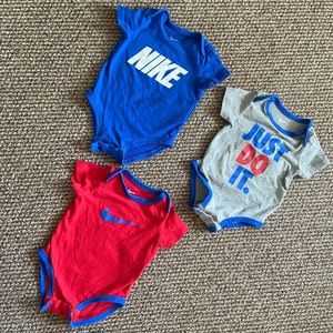 Nike baby boy bodysuits lot of 3